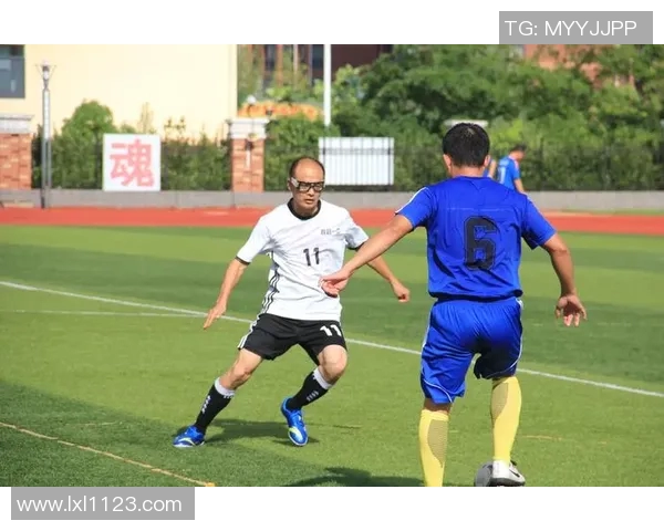 淮南足球明星盘点及其在中国足球历史中的影响与成就分析